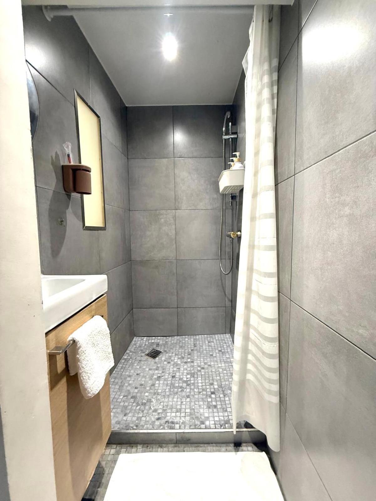 Moderne Avec Jacuzzi *